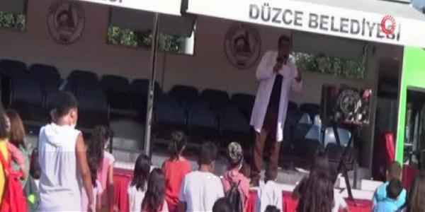“Mahallemde şenlik var” etkinliği ile aileler aşıya davet edildi
